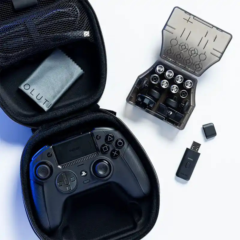 Nacon REVOLUTION 5 PRO Noire pas cher